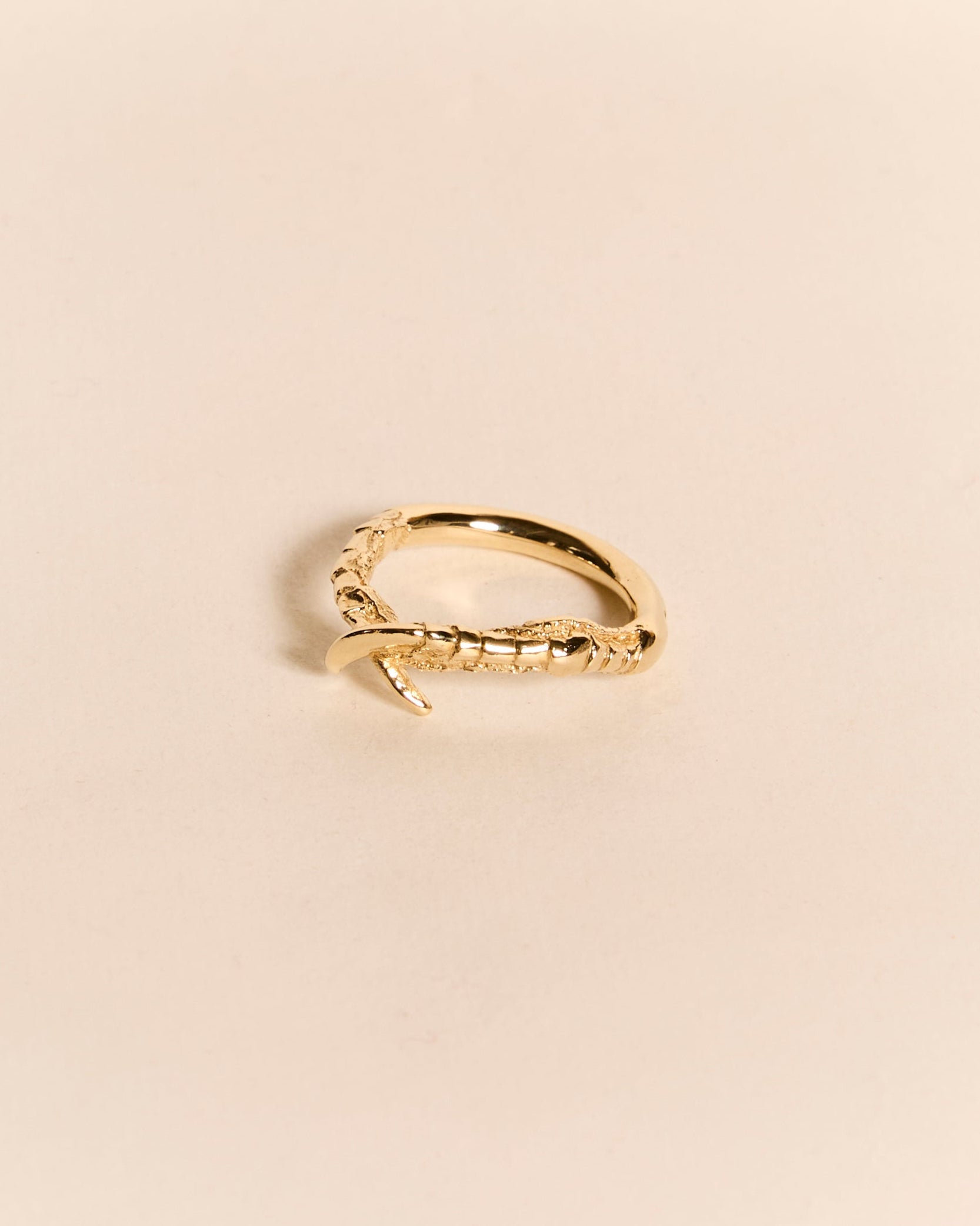 Cross Claw - 9ct Gold