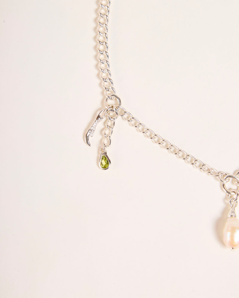 Pearl Dripping Necklace with Peridot